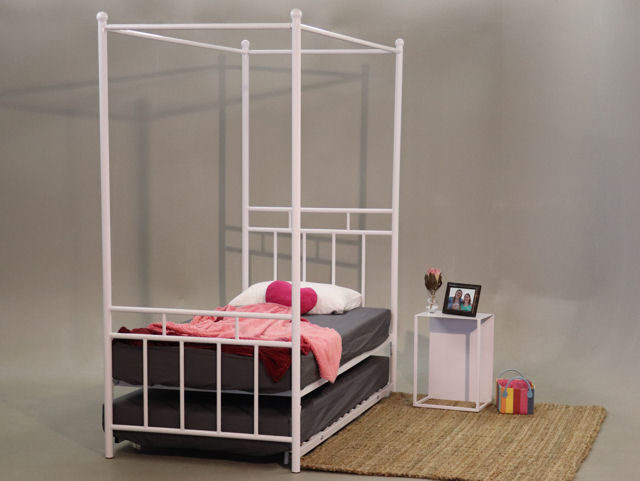 verde four poster bed